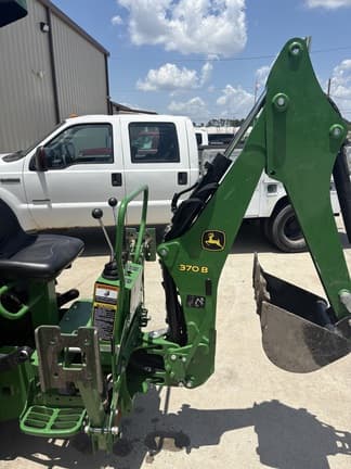 Image of John Deere 3025E equipment image 2