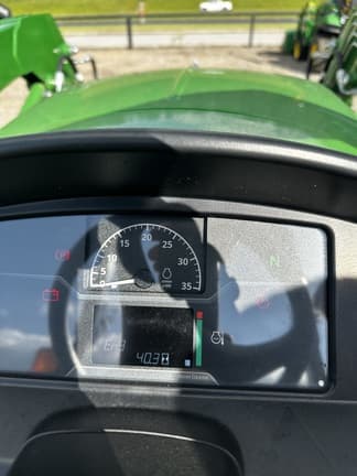 Image of John Deere 3025E equipment image 4