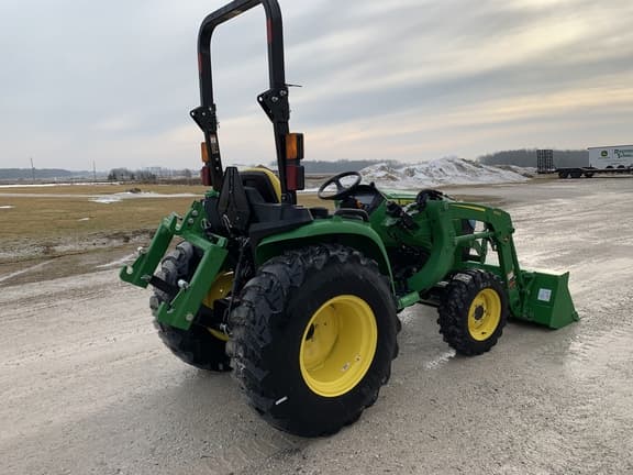 Image of John Deere 3025E equipment image 3