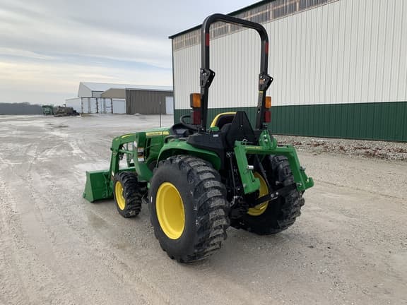 Image of John Deere 3025E equipment image 4
