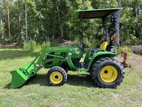 Image of John Deere 3025E equipment image 1