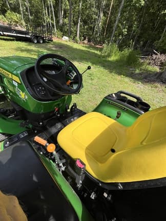 Image of John Deere 3025E equipment image 2