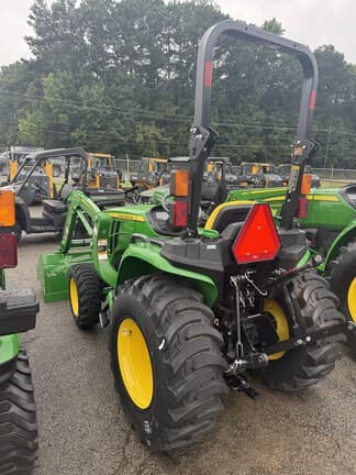 Image of John Deere 3025E equipment image 2