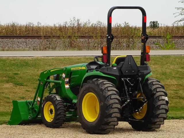 Image of John Deere 3025E equipment image 4