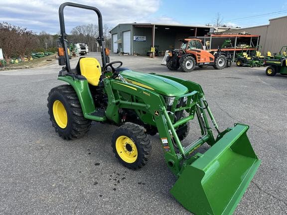 Image of John Deere 3025E equipment image 2