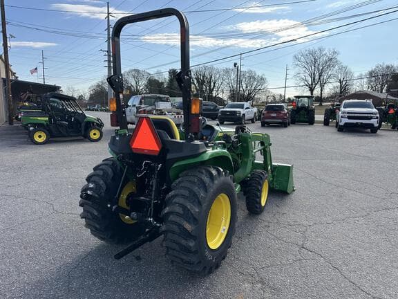 Image of John Deere 3025E equipment image 1