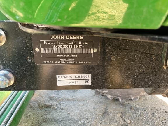Image of John Deere 3025E equipment image 2