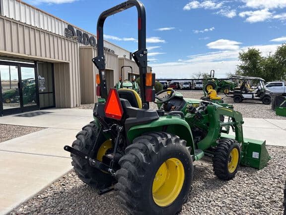 Image of John Deere 3025E equipment image 4