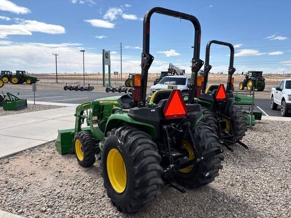 Image of John Deere 3025E equipment image 2