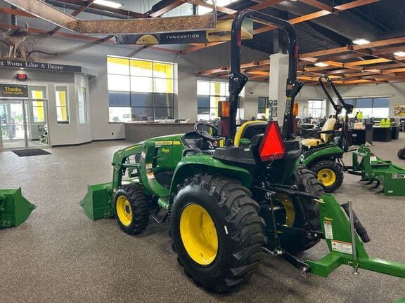 Image of John Deere 3025E equipment image 2