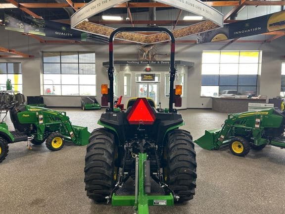Image of John Deere 3025E equipment image 3