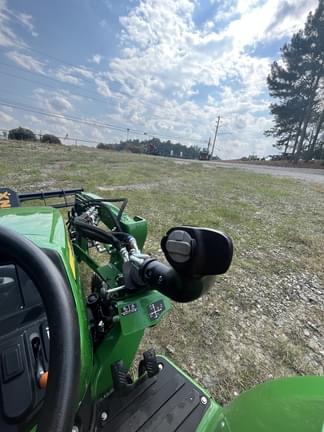Image of John Deere 3025E equipment image 1