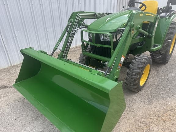 Image of John Deere 3025E equipment image 1