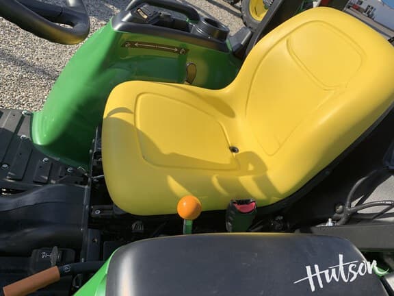 Image of John Deere 3032E equipment image 4