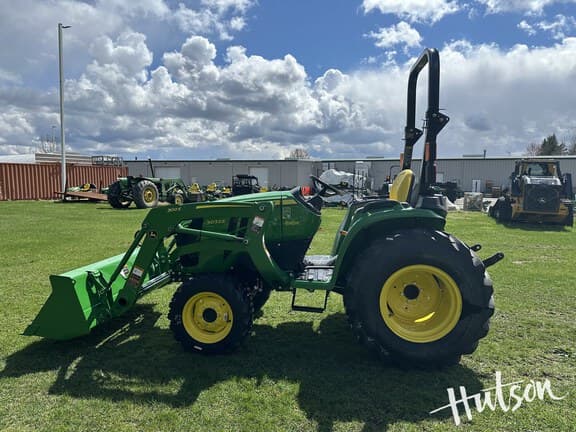Image of John Deere 3032E equipment image 1