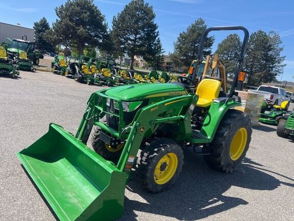 2025 John Deere 3032E Equipment Image0
