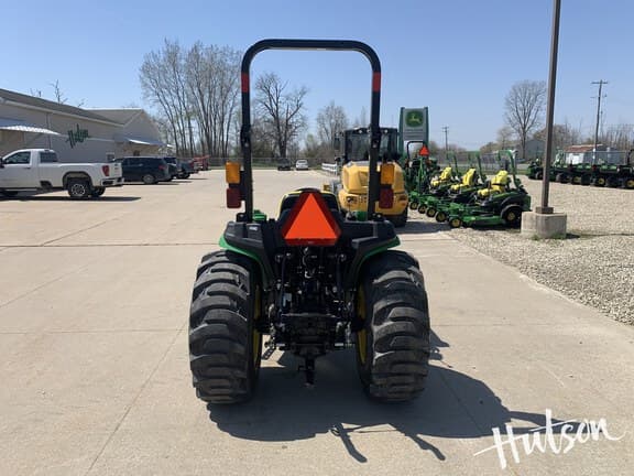 Image of John Deere 3032E equipment image 2