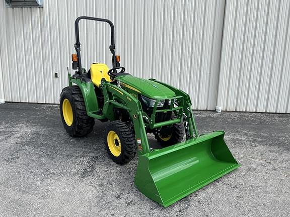 Image of John Deere 3032E equipment image 2