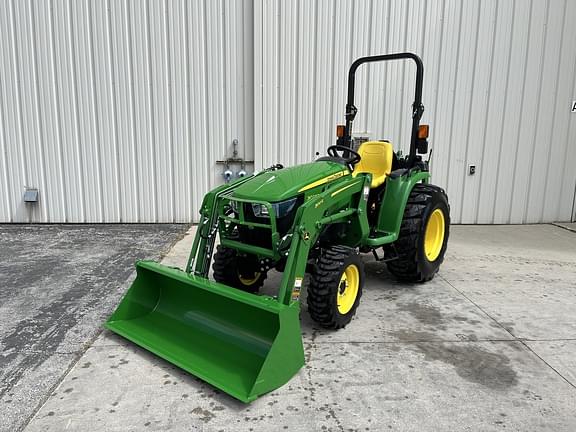Image of John Deere 3032E equipment image 4