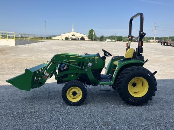 Image of John Deere 3032E equipment image 3