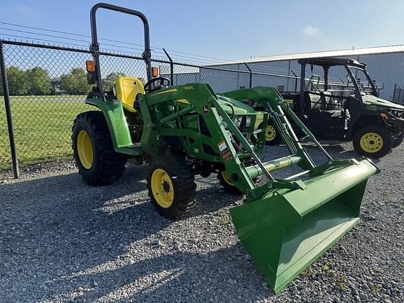 Image of John Deere 3032E equipment image 2