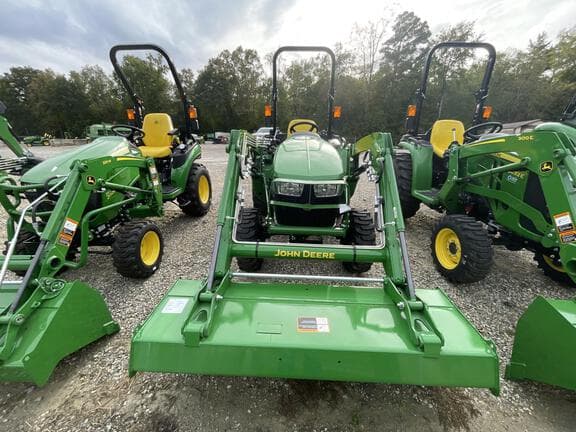 Image of John Deere 3032E equipment image 3