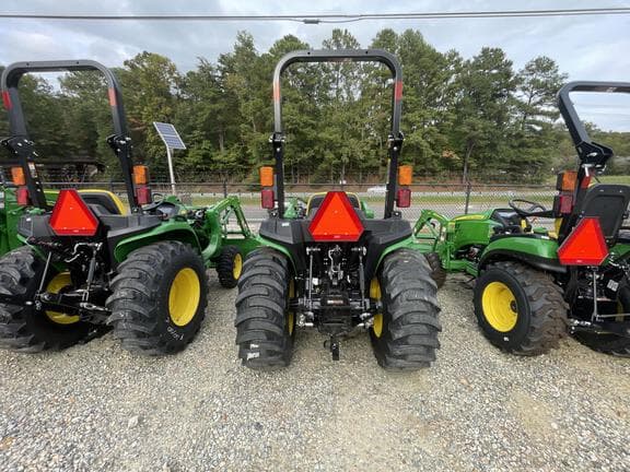 Image of John Deere 3032E equipment image 2