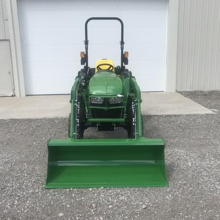 Image of John Deere 3032E equipment image 1