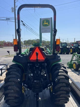 Image of John Deere 3032E equipment image 1