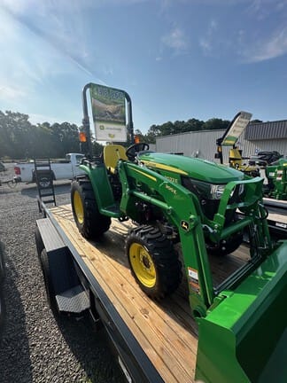 Main image John Deere 3032E
