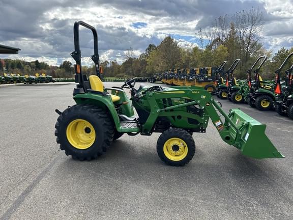 Image of John Deere 3032E equipment image 4