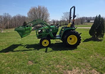 Main image John Deere 3032E