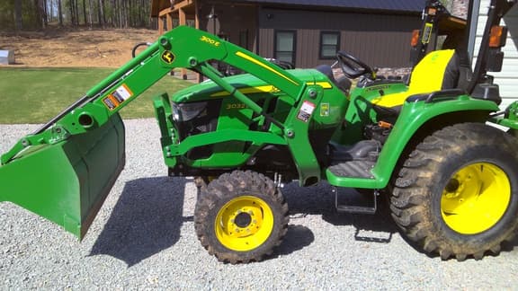 Image of John Deere 3032E Primary image