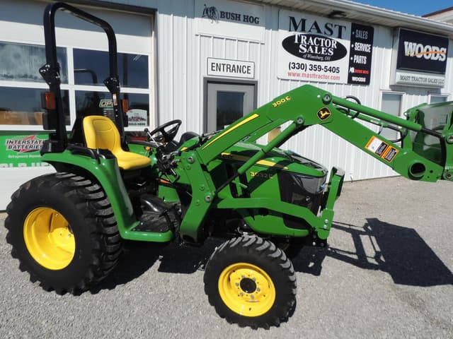 Image of John Deere 3032E equipment image 2
