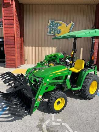 Image of John Deere 3032E equipment image 2
