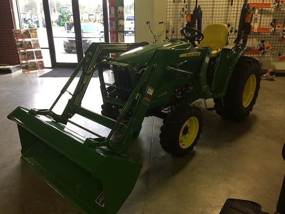 Image of John Deere 3032E equipment image 3