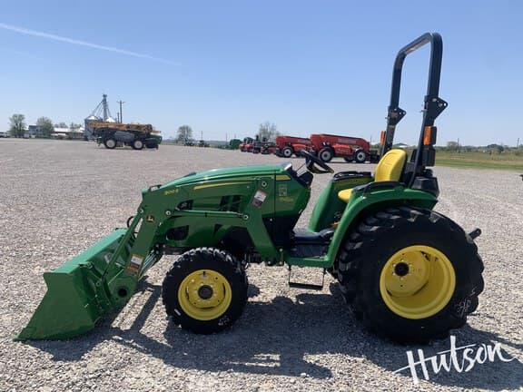 Image of John Deere 3032E equipment image 4