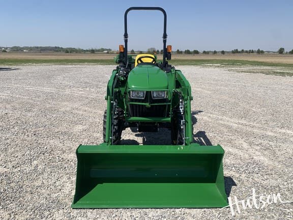 Image of John Deere 3032E equipment image 1