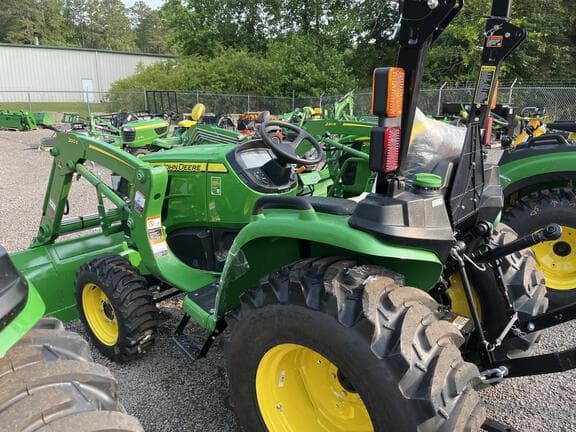 Image of John Deere 3032E equipment image 2