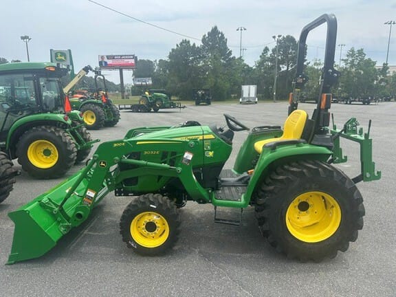 2025 John Deere 3032E Equipment Image0