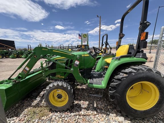 Image of John Deere 3032E equipment image 3