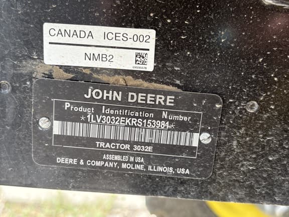 Image of John Deere 3032E equipment image 4