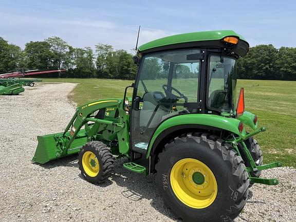 Image of John Deere 3033R equipment image 1