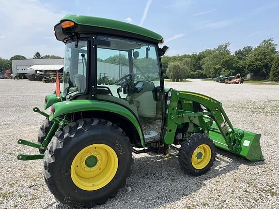 Image of John Deere 3033R equipment image 3