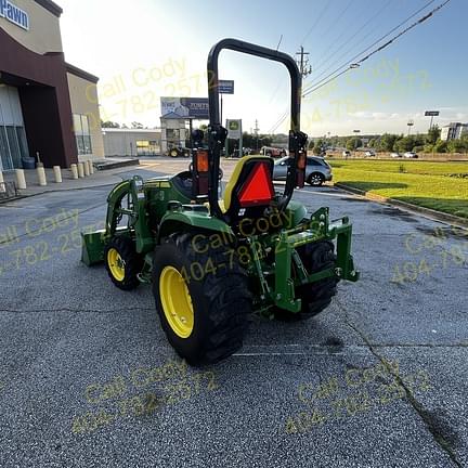 Image of John Deere 3033R equipment image 2