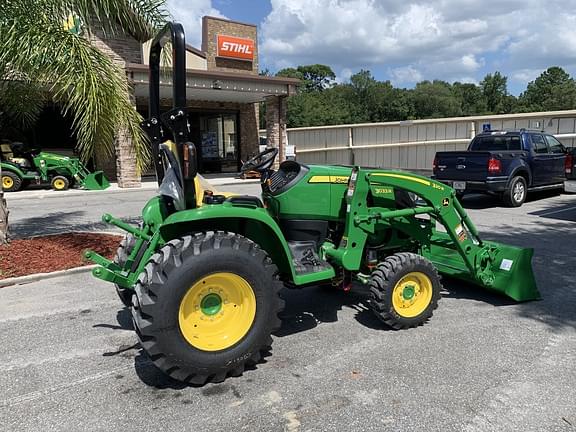 Image of John Deere 3033R equipment image 2