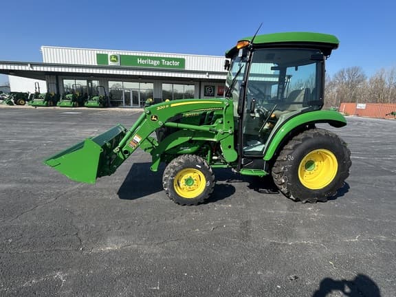 Image of John Deere 3033R equipment image 1