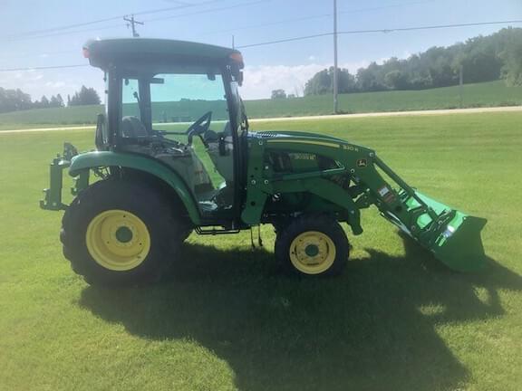 Image of John Deere 3033R equipment image 4