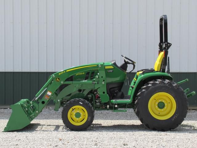 Image of John Deere 3033R equipment image 1