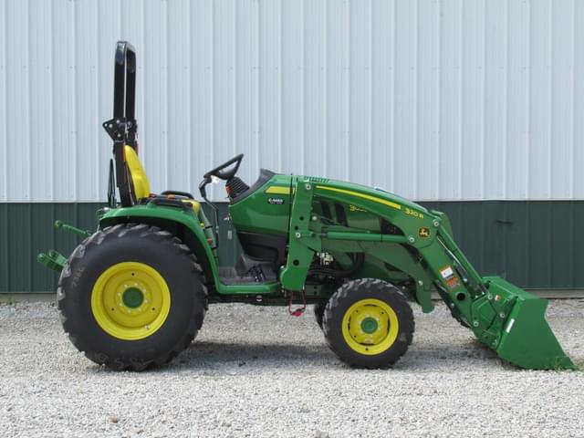 Image of John Deere 3033R equipment image 3
